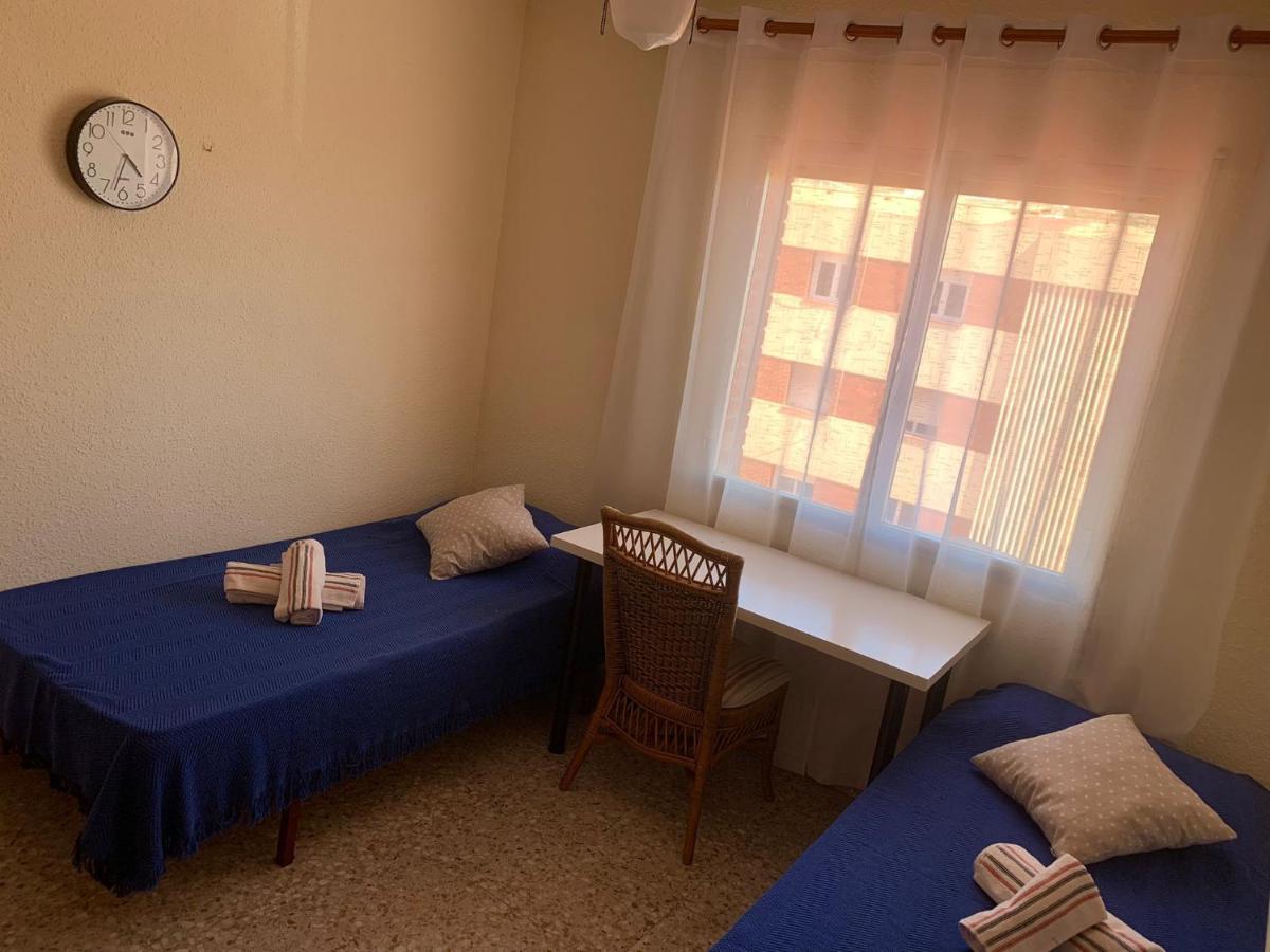 Cozy Room Guapo-Alicante Nearby The Beach And The Center Eksteriør bilde
